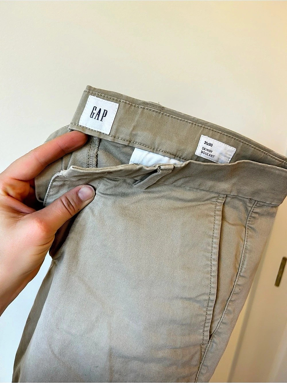 Like New Men’s GAP Kahki Pants in Light Brown